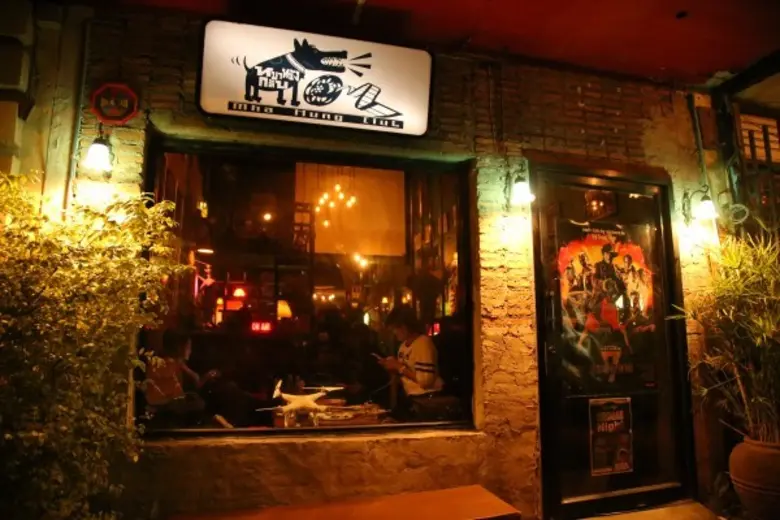 "ร้านหมาหนังกลับ" ไนท์คลับของคนรักหนัง ร้...