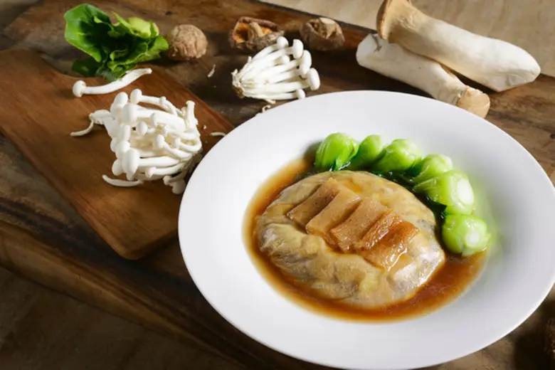 ห้องอาหารจีน เฟ่ย ยา (ชั้น 3) โรงแรมเรเนซ...