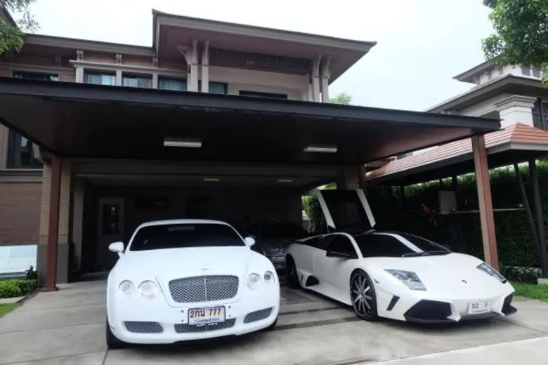 ทีวีไกด์: รายการ “เดอะ เกสท์ (The Guest ) ตีสนิทคนดัง” ครั้งแรก! เปิดบ้านหรู 30 ล้าน “อ้วน จักรพันธ์” “มิสเตอร์พันล้าน” โชว์คลังรถซุปเปอร์คาร์สุดหวง