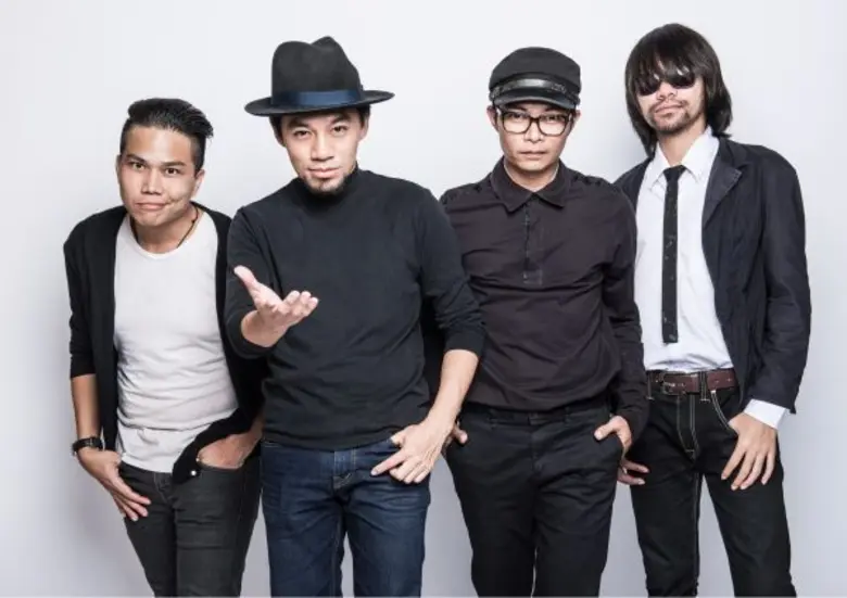 ช่วงนี้ถ้าเห็น4หนุ่ม "ติ๊ก-ตุลย์-ตุ้ย-เก้...