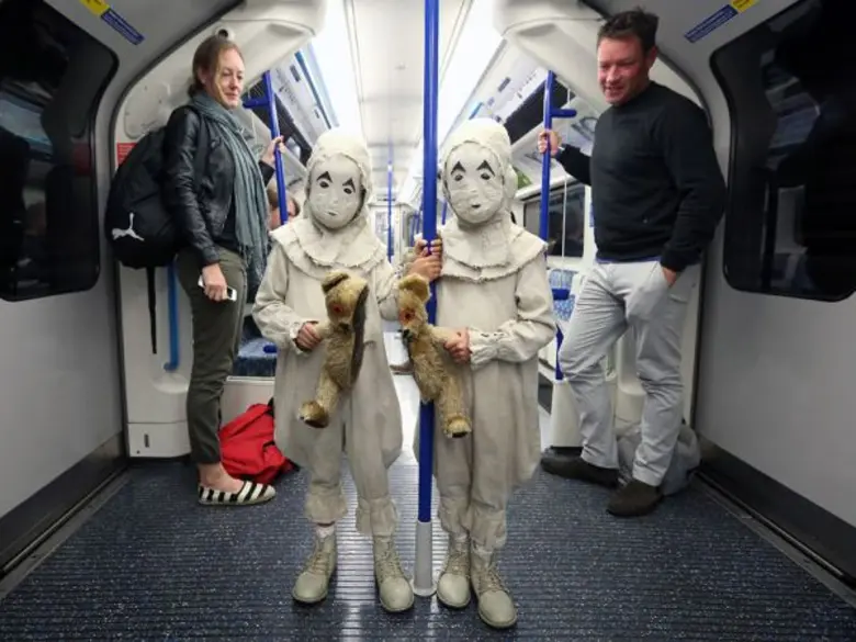 Movie Guide: พบเด็กแฝดจาก Miss Peregrine’s Home for Peculiar Children เดินเล่นทั่วกรุงลอนดอน