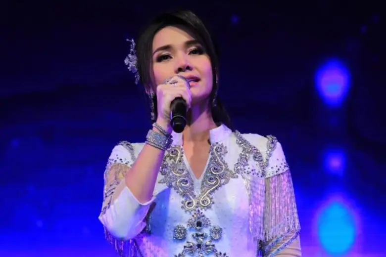 สมาคมช่างภาพสื่อมวลชนแห่งประเทศไทยจัดงานผลการตัดสินรางวัลภาพข่าวสื่อมวลชนยอดเยี่ยม ครั้งที่ 19 ประจำปี 2558 - 2559