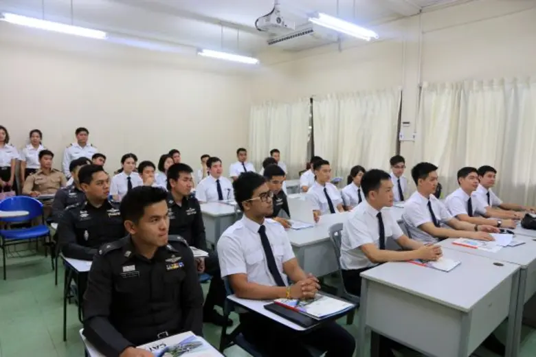 หลักสูตรนักบินพาณิชย์ตรีเครื่องบิน AP-105 และนักบินพาณิชย์ตรีเฮลิคอปเตอร์ HP-48