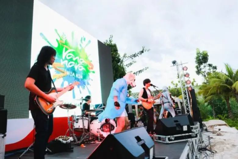 “PARADOX” ร่วมสร้างความมันส์กับกิจกรรม Splashing Concert ณ สวนน้ำวานา นาวา หัวหิน