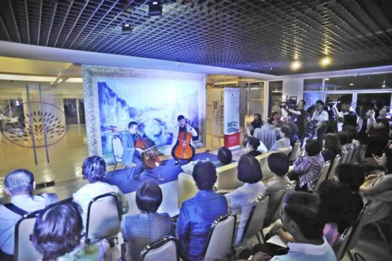 ในพระอุปถัมภ์ของสมเด็จพระพี่นางเธอ เจ้าฟ้...