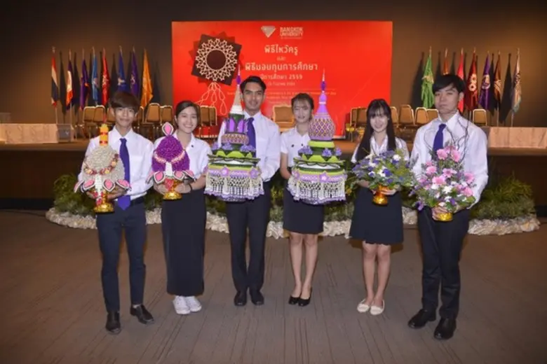 รศ.ดร.ทิพรัตน์ วงษ์เจริญ รองอธิการบดีอาวุโสด้านวิชา...