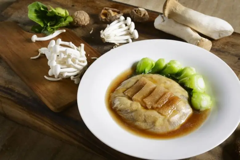 ห้องอาหารจีน เฟ่ย ยา (ชั้น 3) โรงแรมเรเนซ...