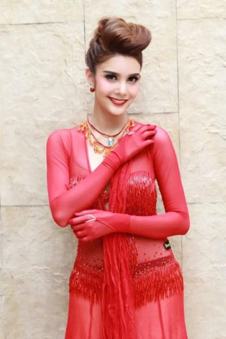 กำลังสนุกสนานและเข้มข้นทีเดียว สำหรับละคร...