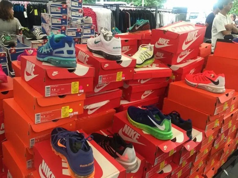 ลดกหน่ำอุปกรณ์กีฬา