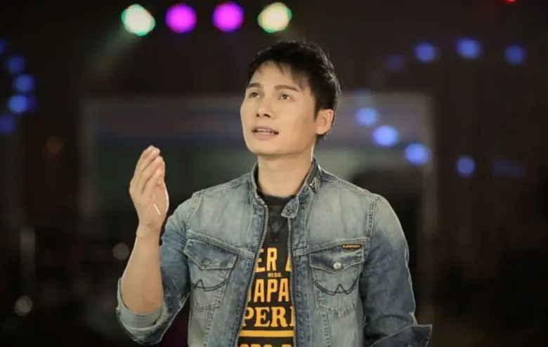 แมน มณีวรรณ อาร์สยาม ส่งเอ็มวีสุดซึ้ง  ฝนตกไม่ทั่วฟ้า โดนใจคนแอบรัก