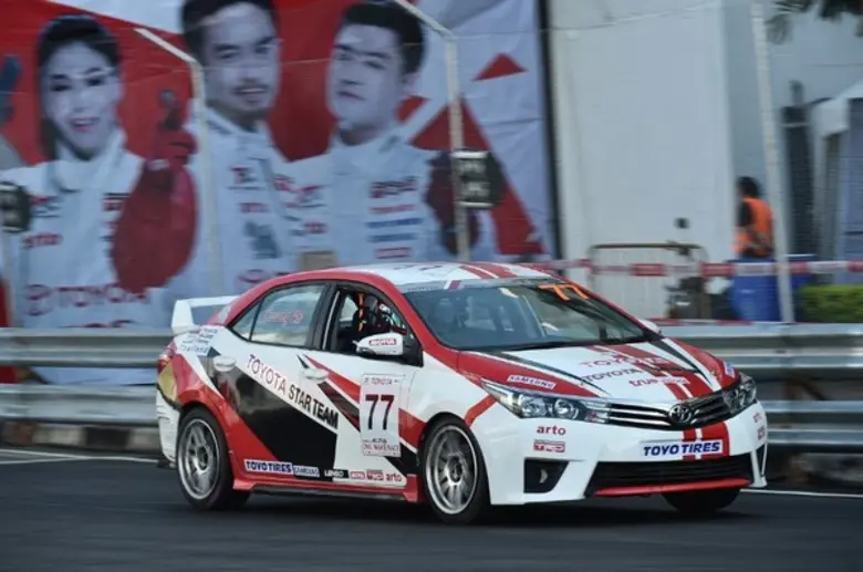 โตโยต้า มอเตอร์สปอร์ต สนาม 4 ยกระดับความมัน ส่งทัพนักแข่งและทีมดารา “ซานิ-เติ้ล-กวาง” ระเบิดความแรงสนามบุรีรัมย์