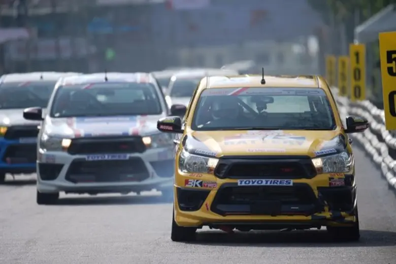 โตโยต้า มอเตอร์สปอร์ต สนาม 4 ยกระดับความมัน ส่งทัพนักแข่งและทีมดารา “ซานิ-เติ้ล-กวาง” ระเบิดความแรงสนามบุรีรัมย์