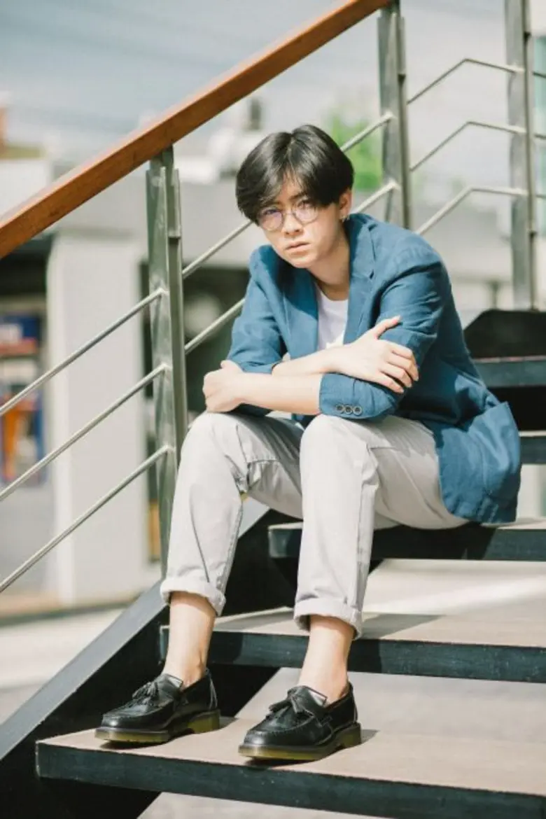 หลังจากส่งเพลงเศร้าอย่าง คนในอากาศ มาเป็นเพื่อนคนอก...