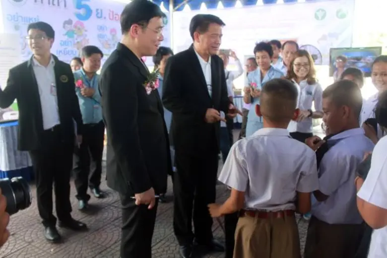 สธ. จัดรณรงค์วันป้องกันโรคพิษสุนัขบ้าโลก ประจำปี 2559 เน้นบูรณาการตามนโยบายประชารัฐของรัฐบาล ผ่านเครือข่ายสุขภาพหนึ่งเดียว (One Health)