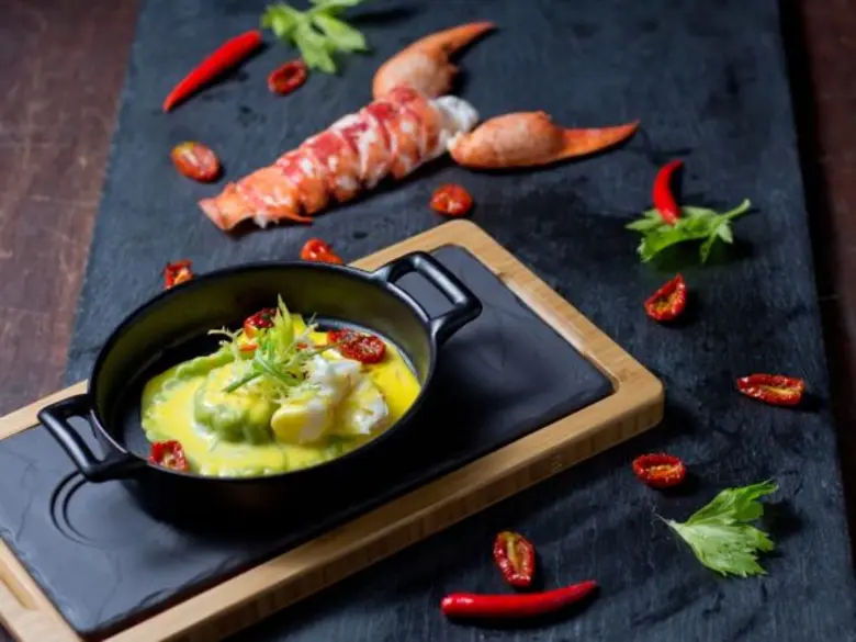 ตลอดเดือนตุลาคม 2559 นี้ ทุกวันเวลา 18.00...