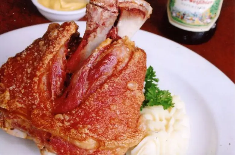 เรือนต้นค็อฟฟี่ช๊อปแนะนำความอร่อยสไตล์ตะว...