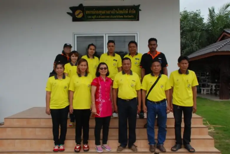 สหกรณ์กองทุนสวนยางบ้านไชยภักดี จำกัด เดิน...