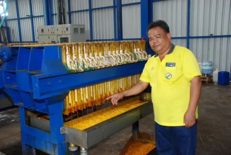 สหกรณ์กองทุนสวนยางบ้านไชยภักดี จำกัด เดินเครื่องโรงสกัดน้ำมันปาล์ม