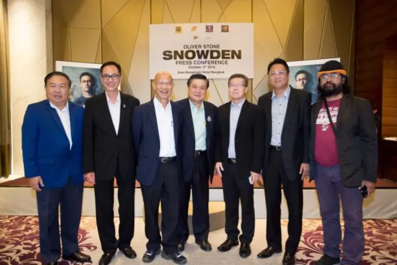 ผ่านพ้นไปแล้วกับงาน Snowden By Oliver Sto...