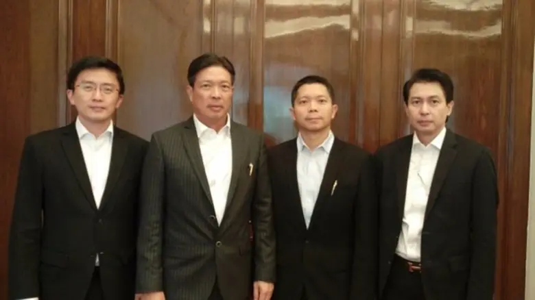 เมื่อเร็วๆ นี้ นายศาศวัต ศิริสรรพ์ (ที่ 2...