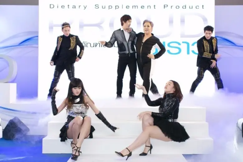 “แพง-ภิชาภัช” จับมือ “บุ๊คโกะ-ธนัชพันธ์”เปิดตัว“PROUD”