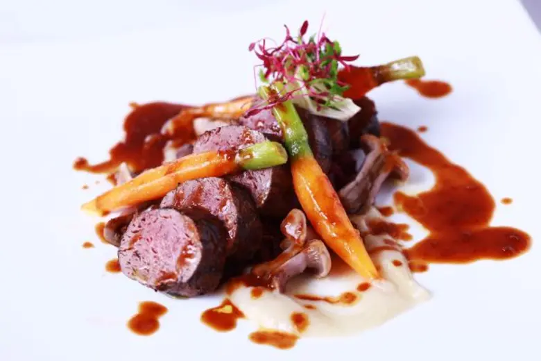 เชฟอลัน เวสลีย์ ควน หัวหน้าพ่อครัวชาวอเมร...