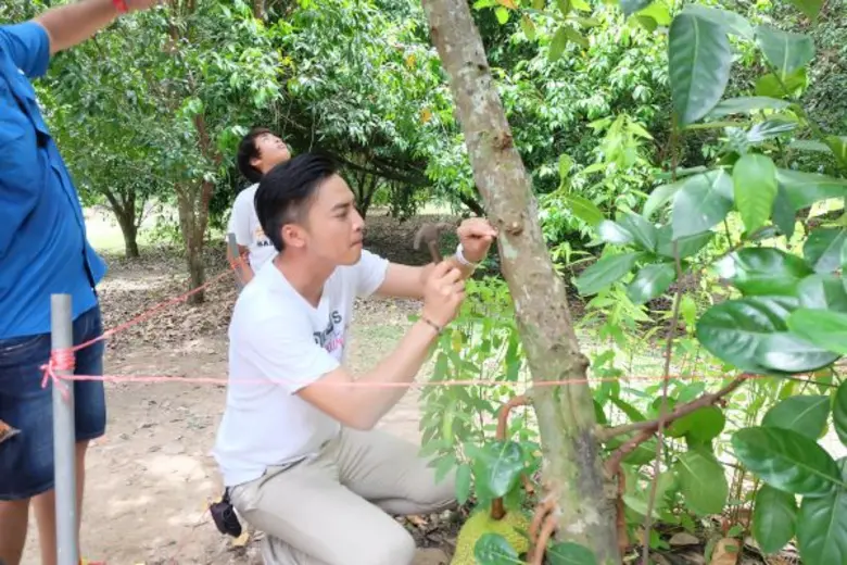 ทีวีไกด์: รายการ "สมุดโคจร On The Way" คู่ซี้ “จ๊อบ นิธิ - โกสินทร์” ตามล่าหาสิ่งมหัศจรรย์