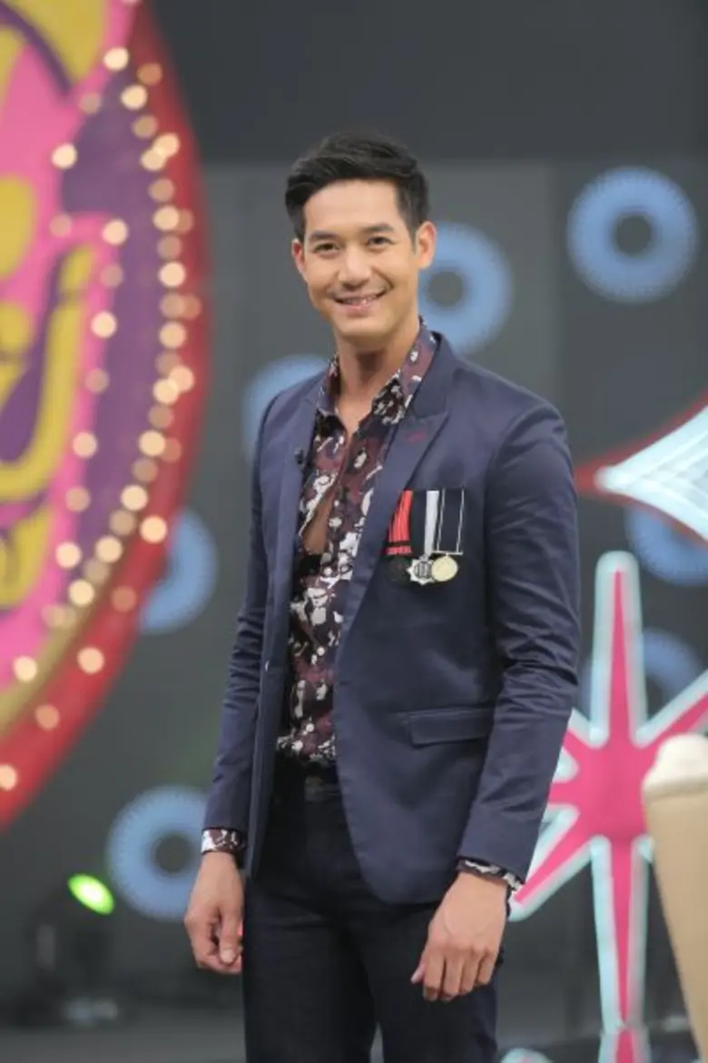 เป็นหนุ่มหล่อ พร้อมสายตาเฉียบ – สมองดี จร...