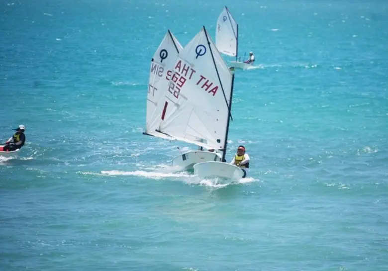 แล่นเรือใบเยาวชนภูเก็ตชนะเลิศประเภทออพติมิสต์และเลเซอร์ สนาม 2 รายการ “ภูเก็ต ดิงกี้ ซีรี่ส์ 2016”