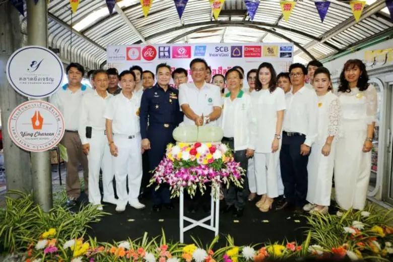 นางกัญจนิดา ตันติสุนทร กรรมการบริหาร และน...