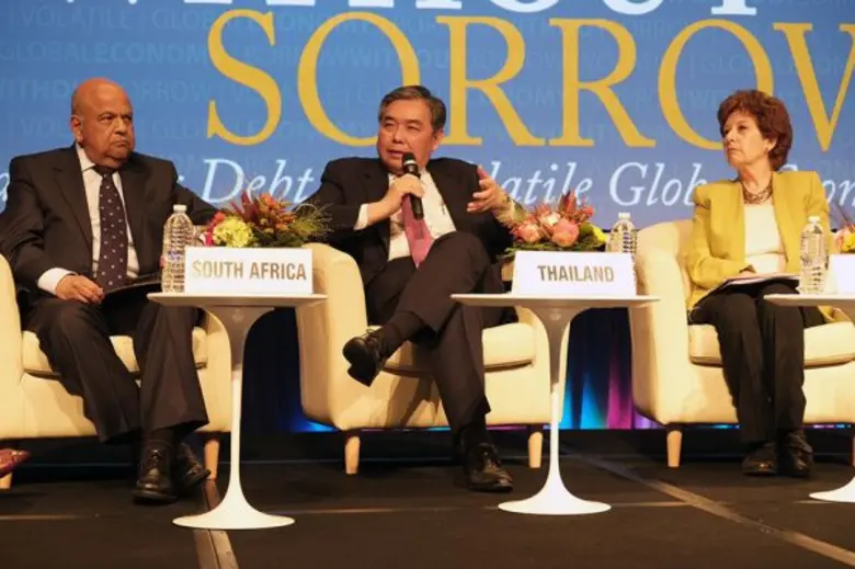 นายอภิศักดิ์ ตันติวรวงศ์ รัฐมนตรีว่าการกร...