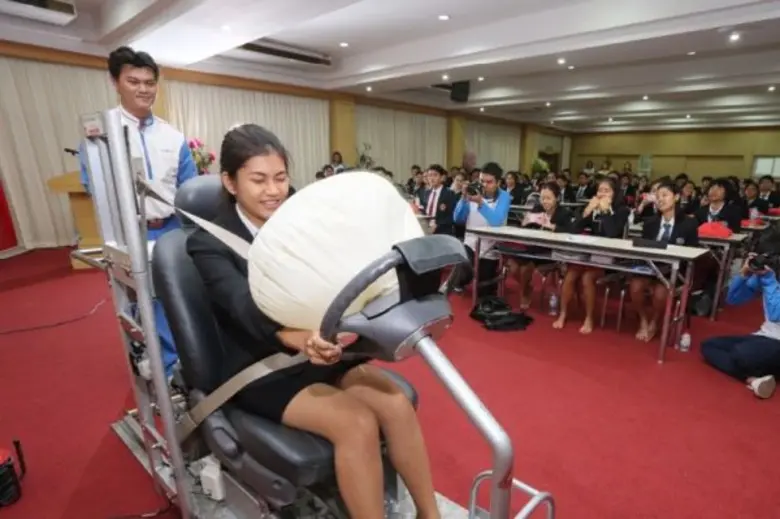 "ฮอนด้า" จับมือ "TRS 99.5" และ "สำนักงานคณะกรรมการการอาชีวศึกษา" จัดกิจกรรม "TRS 99.5 เครือข่ายจราจรอุ่นใจ ขับขี่ปลอดภัยกับฮอนด้า” ให้นักศึกษาอาชีวะ