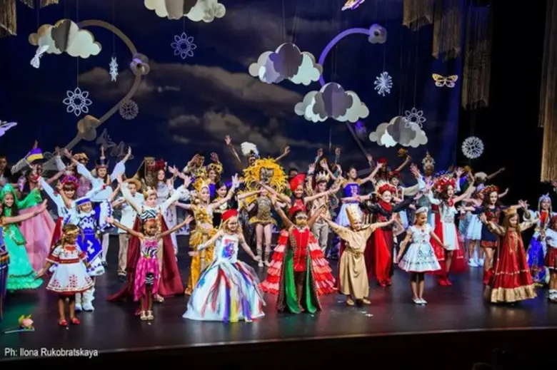 3 เยาวชนไทย คว้ารางวัลบนเวทีประกวด Little Miss & Mister Teen World 2016 ที่ประเทศกรีซ