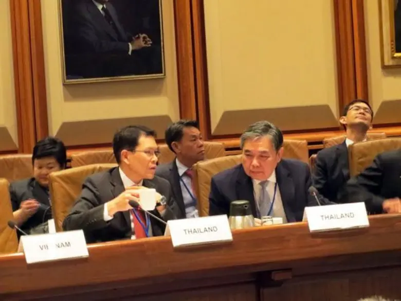 นายอภิศักดิ์ ตันติวรวงศ์ รัฐมนตรีว่าการกร...