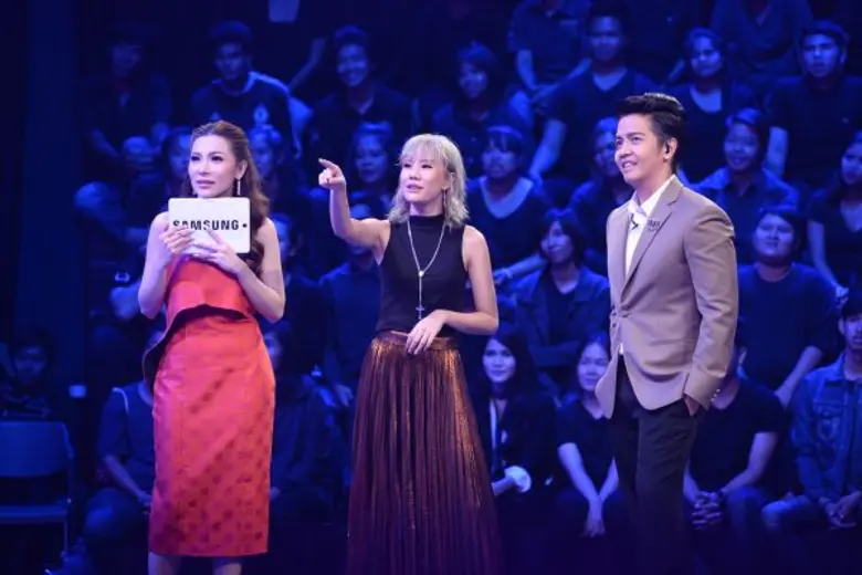 วันจันทร์ที่ 10 ตุลาคม 2559 รายการ "The L...