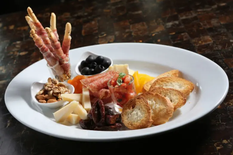 ห้องอาหารอิตาเลียนจิออร์จิโอ โรงแรมรอยัล ...