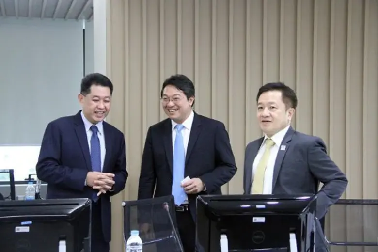 นายนิธิศ มนุญพร กรรมการและผู้จัดการทั่วไป...