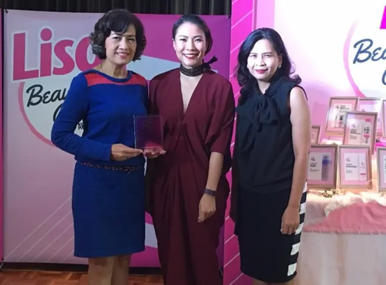 ที่สุดของรองพื้นปกปิดระดับ H.D. : เครื่อง...