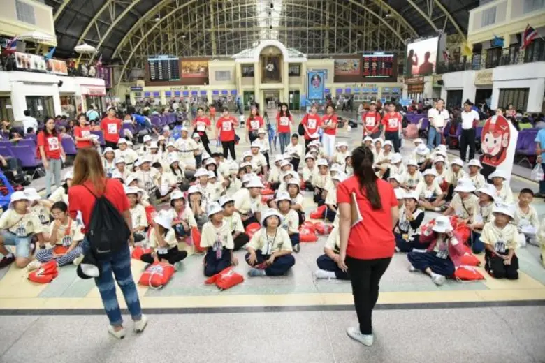 ไปรษณีย์ไทย ชูไอเดีย“แสตมป์ยิ่งเรียนรู้ ยิ่งรอบรู้” ตามรอยแสตมป์ “ 100 ปี หัวลำโพง”นำเยาวชนไทยนั่งรถไฟทะลุมิติกรุงเทพฯ-อยุธยา