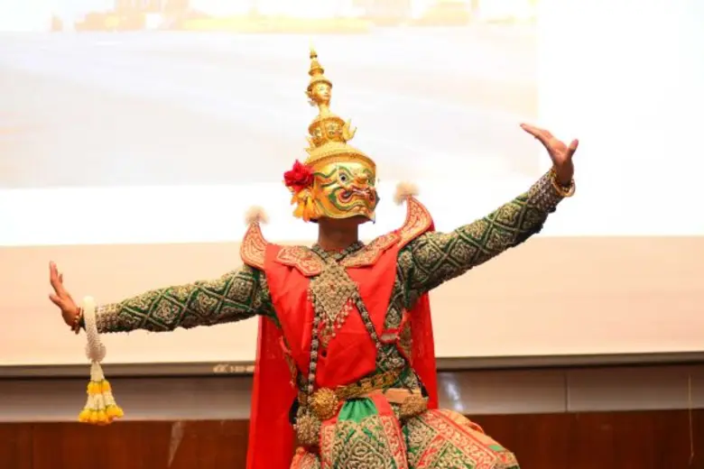 อาจารย์ มทร.ธัญบุรี เสนอ MV เที่ยวไทยมีเฮได้แต่อย่าลืมองค์ความรู้