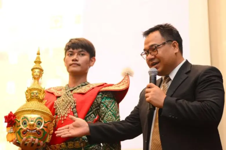 อาจารย์ มทร.ธัญบุรี เสนอ MV เที่ยวไทยมีเฮได้แต่อย่าลืมองค์ความรู้