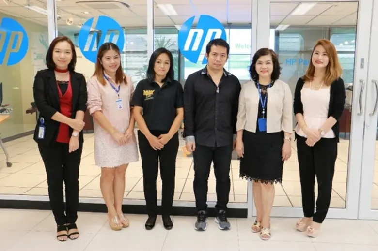 นางเนาวนิจ หลิมประเสริฐศิริ (ที่ 2 จากขวา...