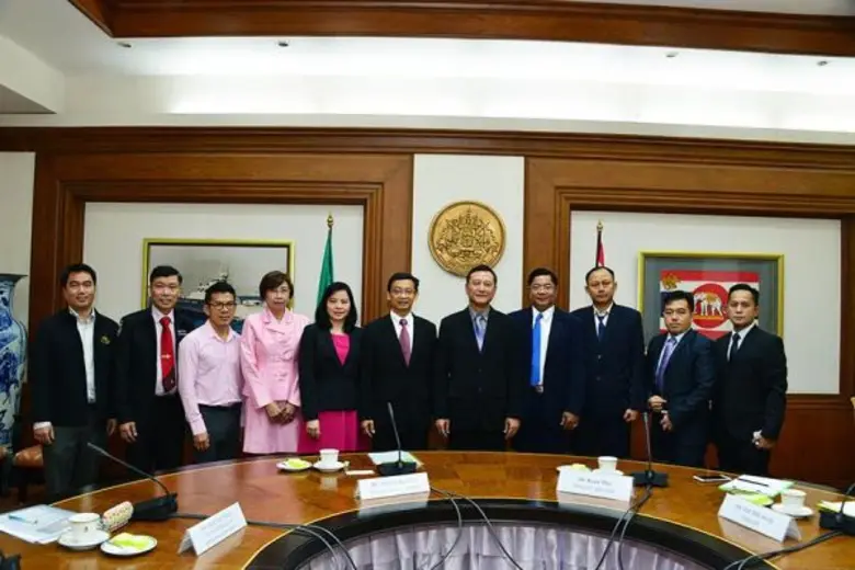 นายชัยยุทธ คำคุณ รองอธิบดีกรมศุลกากร ให้ก...