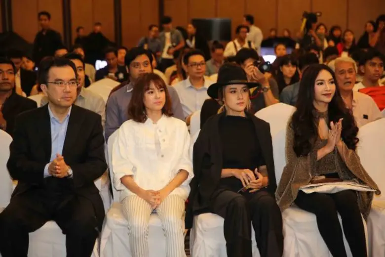 บริษัท โอลิมปัส (ประเทศไทย) จำกัด นำโดย มร.ชินโช อิ...