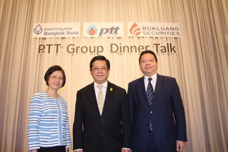 เมื่อเร็วๆนี้ นายพิเชษฐ สิทธิอำนวย (ขวา) ...