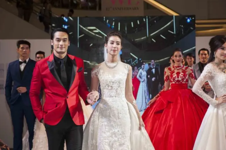 นิตยสาร WE ฉลองครบรอบ 12 ปี จัดงานโชว์ชุดแต่งงานสุดอลังการ Bridal Fashion Show WE 12th Anniversary