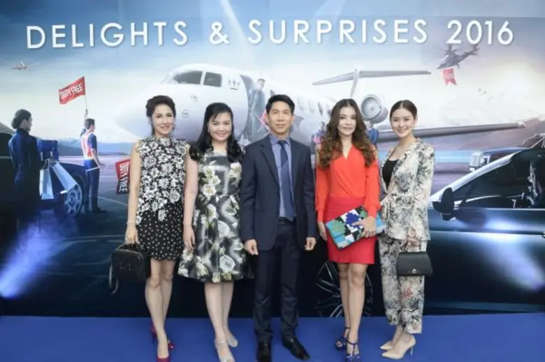 ฉลอง 27 ปี คิง เพาเวอร์ ตระการตาสินค้าแบรนด์เนม กับ “Delights & Surprises 2016”  เซลส์ประจำปีสุดยิ่งใหญ่