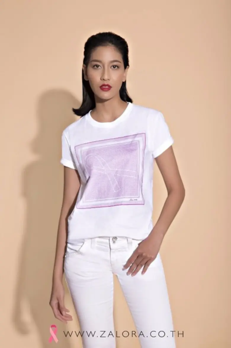 ซาโลร่าร่วมกับศูนย์มะเร็งเต้านมเฉลิมพระเกียรติ จัดทำและจำหน่ายเสื้อยืด Get Pink เพื่อการกุศลช่วยเหลือผู้ป่วยมะเร็งเต้านม