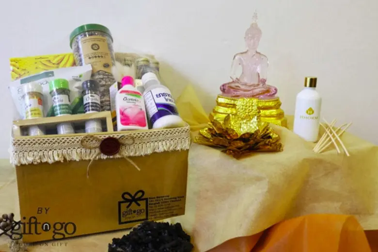 ทำบุญในวันออกพรรษา เลือกอะไรใส่สังฆทานดี ?