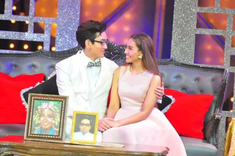 ทีวีไกด์: รายการ “4โพดำ การละคร” “4โพดำ” เจอศึกหนัก!! “ไนกี้” ขนมุขมาท้าสู้